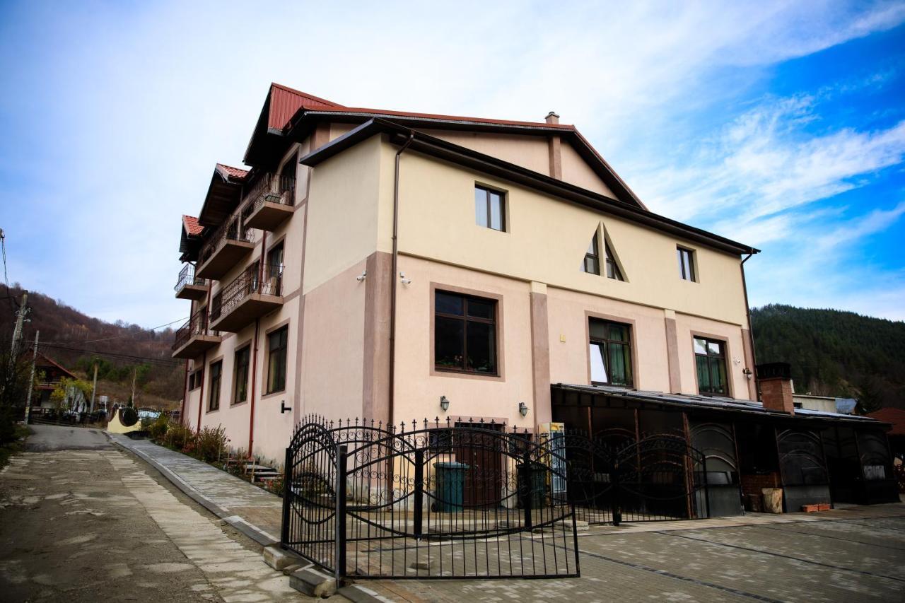 Pensiunea Grande Lepsa Exterior photo