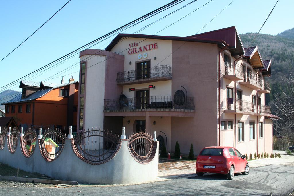 Pensiunea Grande Lepsa Exterior photo